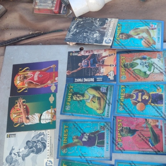 Assorted Basketball Trading Cards Collection - Picture 3 of 4